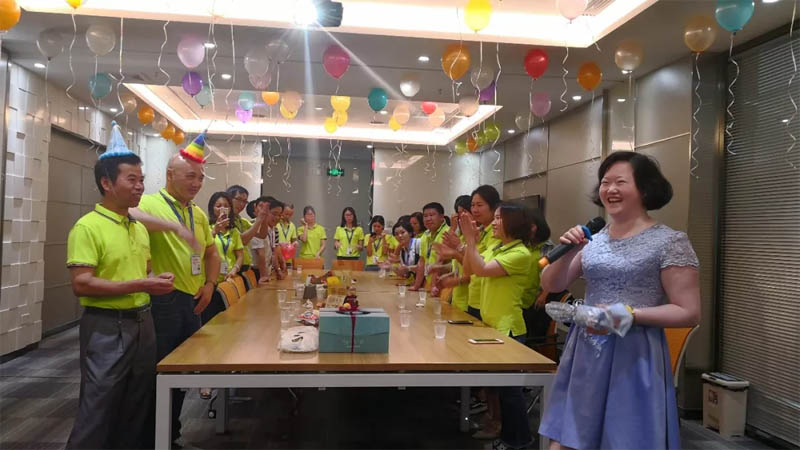 博皓六月生日会丨小Party，大感动-1