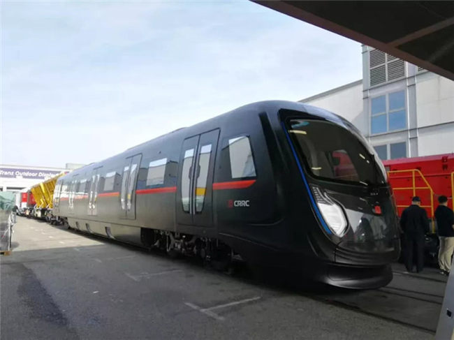 我国新一代碳纤维复合材料地铁车辆CETROVO全球发布，引领地铁驶入绿色智能新时代