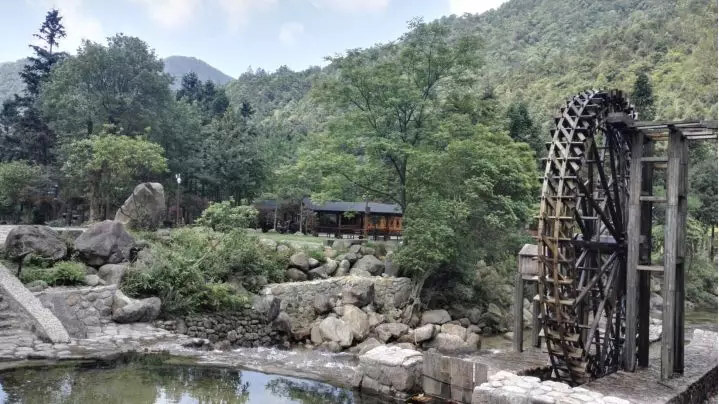 广东博皓家人们赴黄姚古镇、姑婆山旅游-9