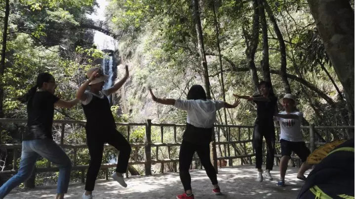 广东博皓家人们赴黄姚古镇、姑婆山旅游-12