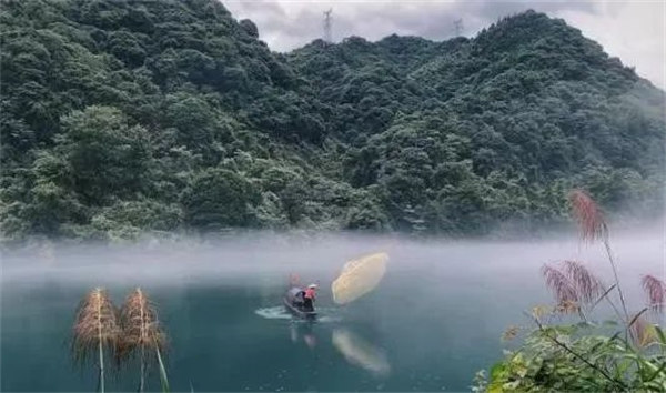 博皓快乐湖南行：迷雾漫小东江