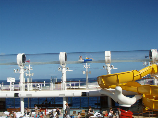 水上乐园行业的革新之作&mdash;&mdash;全透明玻璃钢滑道