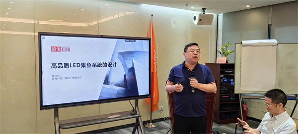 舜传科技（深圳）有限公司代表做企业宣传