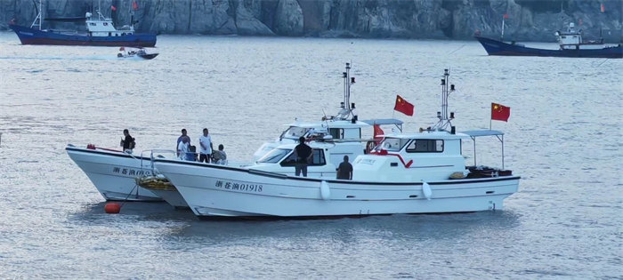 玻璃钢渔船     -2
