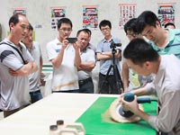 抛光示范-2014年第五期广州博皓玻璃钢模具制作培训班