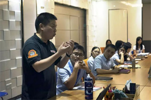 百年锤炼,抛光之王曼泽纳首次亲临广东必发365官网介绍最新抛光产品 百年锤炼,抛光之王曼泽纳首次亲临广东必发365官网介绍最新抛光产品