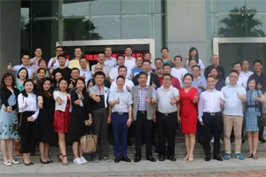 促友谊·共发展——文促汇全国高校广东地区校友会首届秘书长联席会议在广东必发365官网热络举行 促友谊·共发展——文促汇全国高校广东地区校友会首届秘书长联席会议在广东必发365官网热络举行