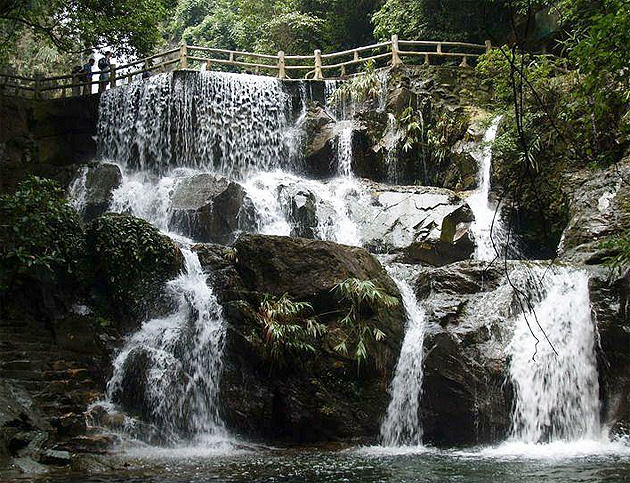 广州博皓晨会PK二等奖美女们肇庆鼎湖山一日游