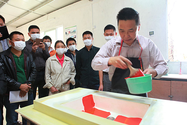 广州博皓复合材料有限公司玻璃钢模具操作培训班第3期第1天（谭永枝主讲）