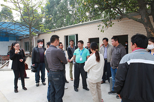 广州博皓复合材料有限公司玻璃钢模具操作培训班第3期第1天（谭永枝主讲）