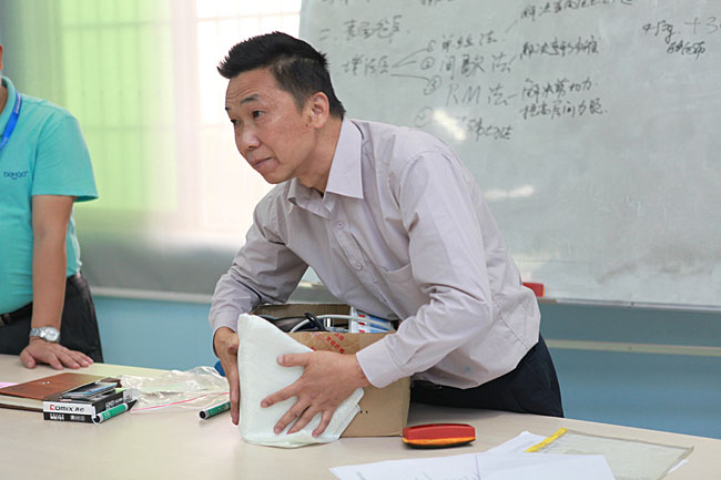 广州博皓复合材料有限公司玻璃钢模具操作培训班第3期第1天（谭永枝主讲）