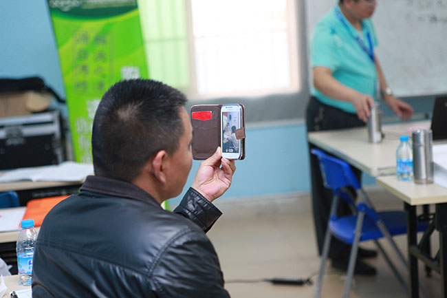 广州博皓复合材料有限公司玻璃钢模具操作培训班第3期第1天（谭永枝主讲）