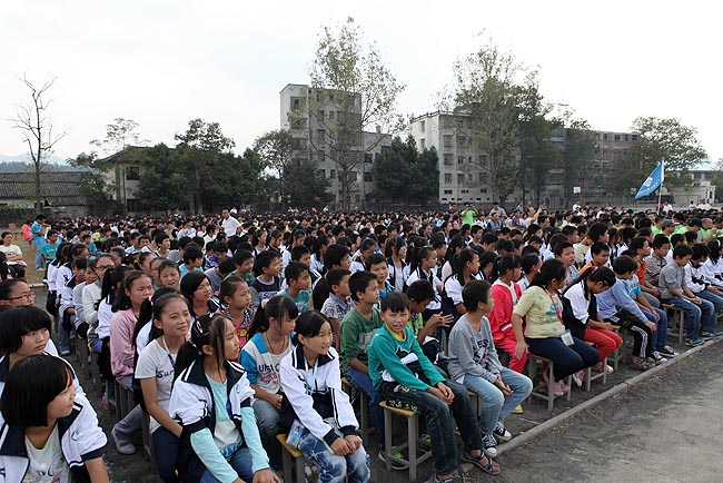 广州博皓复合材料有限公司参加2014广东江西商会捐资助学上犹行活动