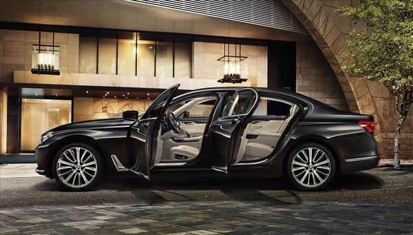 Carbon core高强度碳纤维内核车身是BMW高效动力战略智能轻量化科技的核心