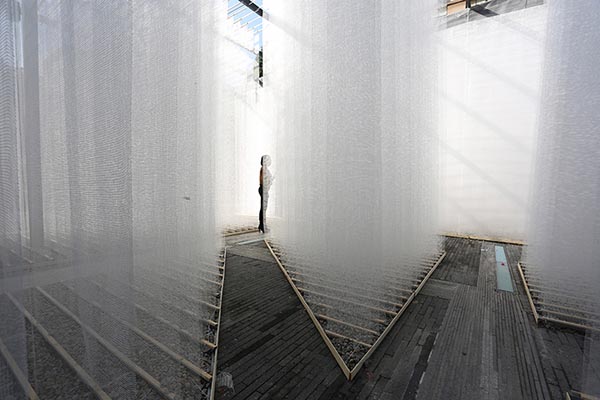 庭院里的玻璃纤维迷宫：感受别样的&ldquo;朦胧&rdquo;美！