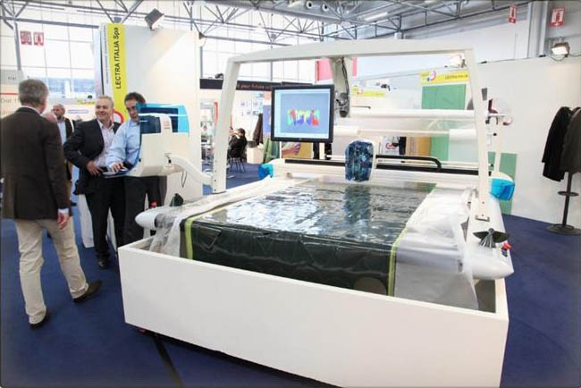 Altair将在JEC复材展上展示针对复合材料的仿真驱动设计方法