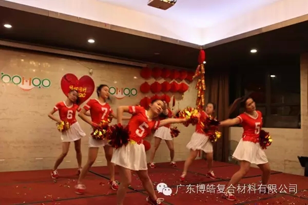 开场舞动感啦啦操《青春不打烊》