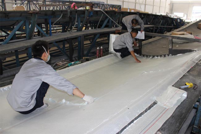 中科宇能、华翼风电公司顺利完成7MW分段叶片试制及试验-2