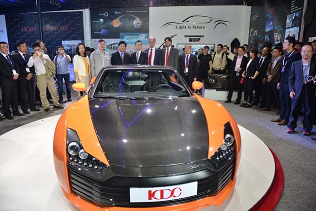 康得新碳纤维超级跑车Roadster