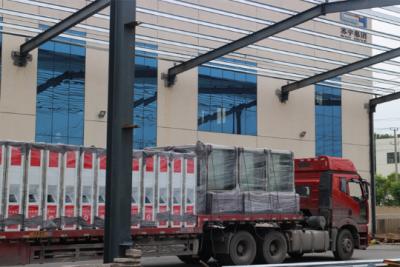 西双版纳启用太阳能玻璃钢内胆果壳箱提升城市环境