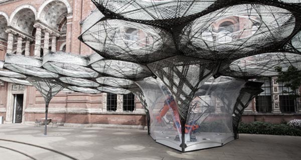 【当艺术遇上机器人】机器人展示如何在建筑业使用新型材料