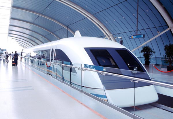 高铁动车,轻轨地铁,乘用车和新能源汽车轻量化制造 推进国内纤维复合材料模压技术及制品开发的持续创新