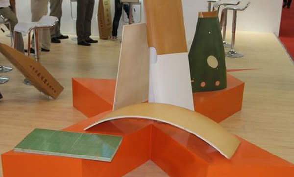 戴铂夹芯复合材料